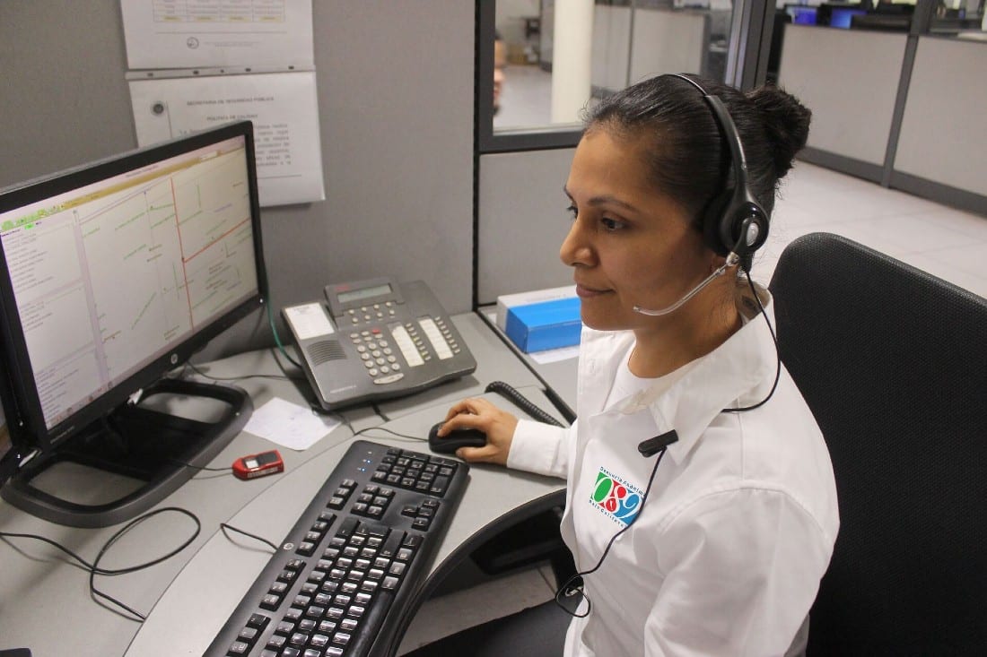 Women in medical call center