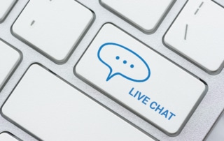 live chat vs. phone support
